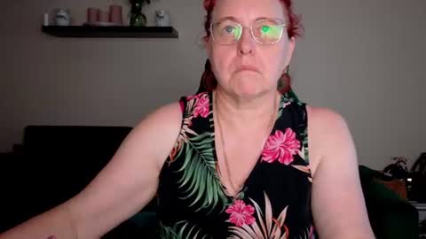 Snapshot of joannaandneighbour chatting on 06.29.26 Joanna and Greg online show from 06.29.26