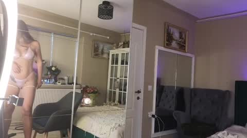 Joanne online show from 02.12.25