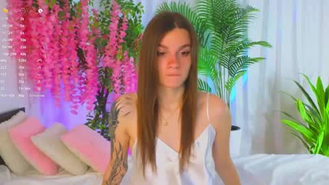 Snapshot of joannerichardson chatting on 05.01.26 Eva online show from 05.01.26