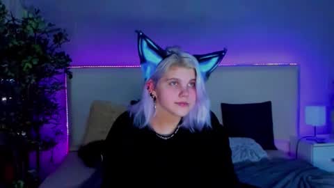 Snapshot of joannlowe chatting on 12.14.24 Joann online show from 12.14.24