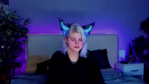 Snapshot of joannlowe chatting on 12.14.24 Joann online show from 12.14.24