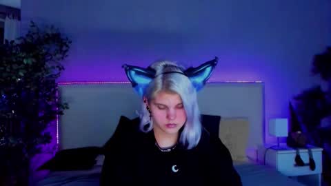 Snapshot of joannlowe chatting on 12.17.24 Joann online show from 12.17.24