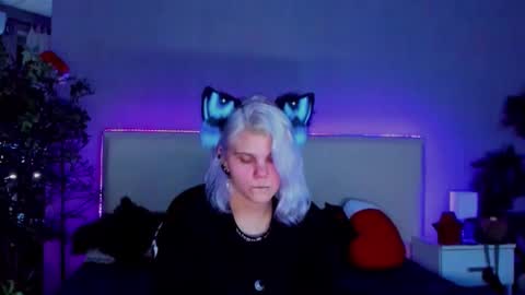 Snapshot of joannlowe chatting on 01.07.25 Joann online show from 01.07.25