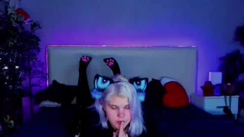 Snapshot of joannlowe chatting on 01.07.25 Joann online show from 01.07.25