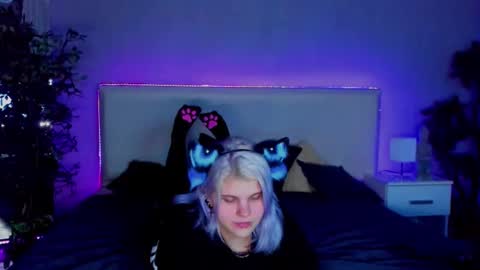 Snapshot of joannlowe chatting on 01.15.25 Joann online show from 01.15.25