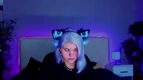 Snapshot of joannlowe chatting on 01.27.25 Joann online show from 01.27.25