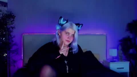 Snapshot of joannlowe chatting on 01.29.25 Joann online show from 01.29.25