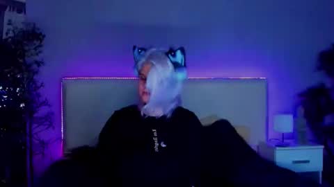 Snapshot of joannlowe chatting on 01.30.25 Joann online show from 01.30.25