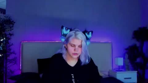 Snapshot of joannlowe chatting on 01.31.25 Joann online show from 01.31.25