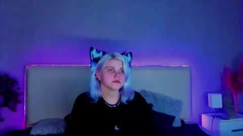 Snapshot of joannlowe chatting on 02.15.25 Joann online show from 02.15.25