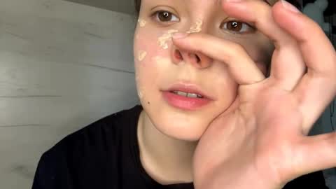 Snapshot of jodeesolarz chatting on 04.26.26 Mila online show from 04.26.26