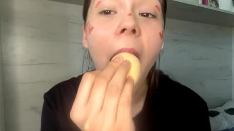 Snapshot of jodeesolarz chatting on 04.28.26 Mila online show from 04.28.26