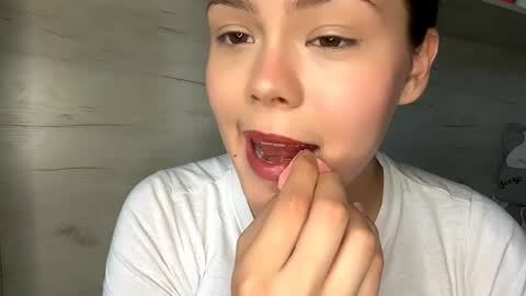 Snapshot of jodeesolarz chatting on 05.23.26 Mila online show from 05.23.26