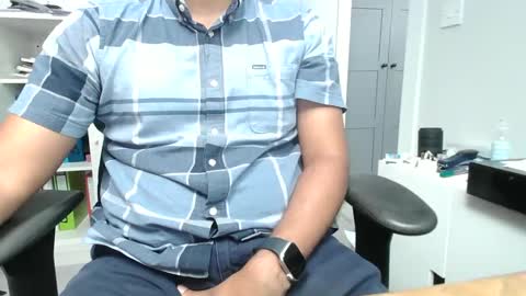 Snapshot of joe765shades chatting on 06.10.26 joe765shades online show from 06.10.26