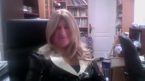 Snapshot of joelatex chatting on 10.30.25 Joelatex online show from 10.30.25