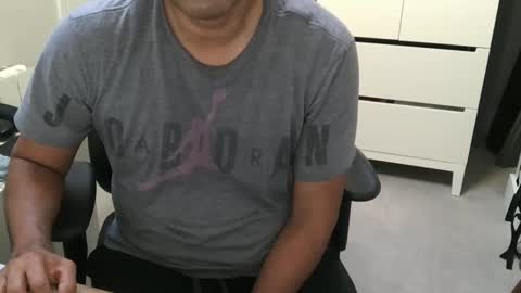 Snapshot of joeshades21 chatting on 01.25.25 joeshades21 online show from 01.25.25