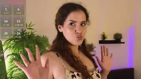 Snapshot of jogo__bonita chatting on 06.13.26 Mia online show from 06.13.26