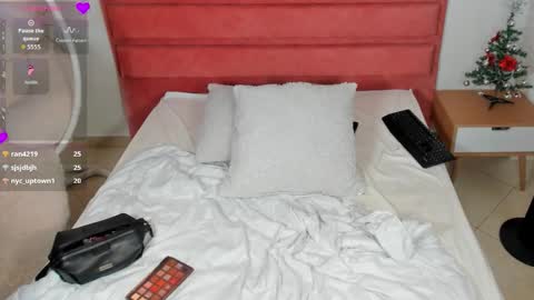 Snapshot of joha_keany chatting on 12.22.25 Joha Keany online show from 12.22.25