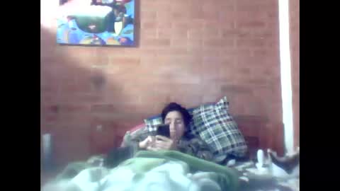 Snapshot of johan70nsexy chatting on 10.28.25 johan70nsexy online show from 10.28.25