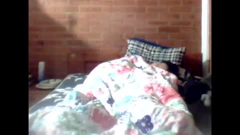 Snapshot of johan70nsexy chatting on 11.25.25 johan70nsexy online show from 11.25.25