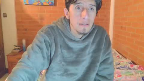 Snapshot of johan70nsexy chatting on 11.28.25 johan70nsexy online show from 11.28.25