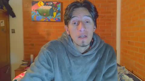 Snapshot of johan70nsexy chatting on 12.05.25 johan70nsexy online show from 12.05.25