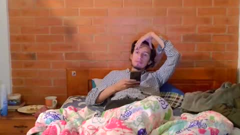 Snapshot of johan70nsexy chatting on 01.09.26 johan70nsexy online show from 01.09.26