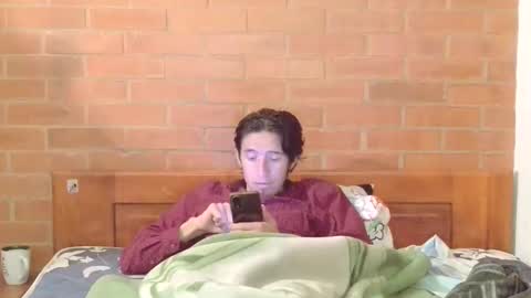 Snapshot of johan70nsexy chatting on 01.15.26 johan70nsexy online show from 01.15.26