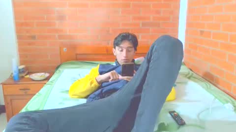 Snapshot of johan70nsexy chatting on 02.10.26 johan70nsexy online show from 02.10.26