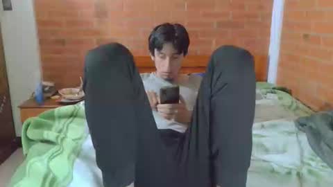 Snapshot of johan70nsexy chatting on 02.14.26 johan70nsexy online show from 02.14.26