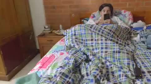 Snapshot of johan70nsexy chatting on 03.21.26 johan70nsexy online show from 03.21.26