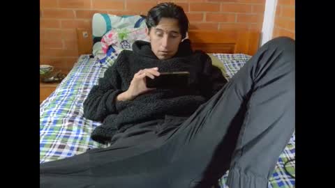 Snapshot of johan70nsexy chatting on 03.28.26 johan70nsexy online show from 03.28.26