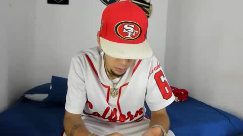 Snapshot of johan_and_antonella chatting on 12.18.25 johan_and_antonella online show from 12.18.25