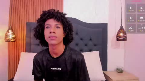 Snapshot of johan_gz_ chatting on 06.14.26 Johan online show from 06.14.26
