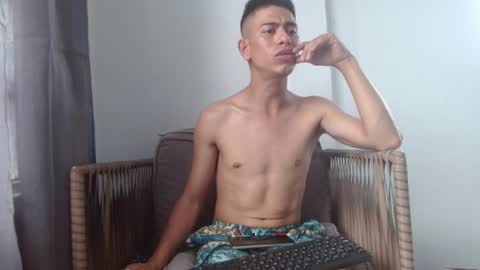 Snapshot of johan_kitten chatting on 07.11.26 johan online show from 07.11.26