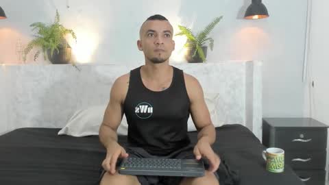 Snapshot of johan_miller1 chatting on 11.12.25 johan online show from 11.12.25