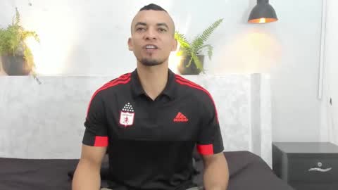 Snapshot of johan_miller1 chatting on 11.14.25 johan online show from 11.14.25