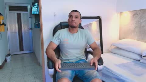 Snapshot of johan_miller1 chatting on 02.23.26 johan online show from 02.23.26