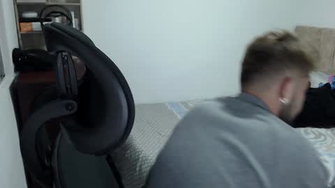 JOHAN independient model online show from 12.27.24