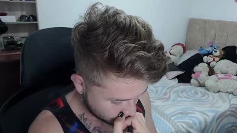 JOHAN independient model online show from 12.29.24