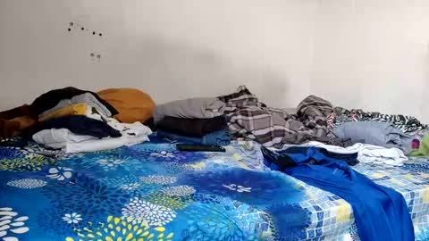 johantorres19 online show from 11.19.25