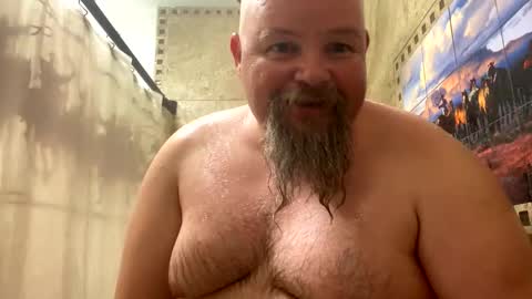 Snapshot of john40a chatting on 01.10.25 John online show from 01.10.25