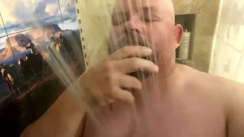 Snapshot of john40a chatting on 09.18.25 John online show from 09.18.25