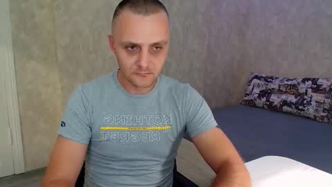 Snapshot of john_3019 chatting on 10.26.25 John online show from 10.26.25