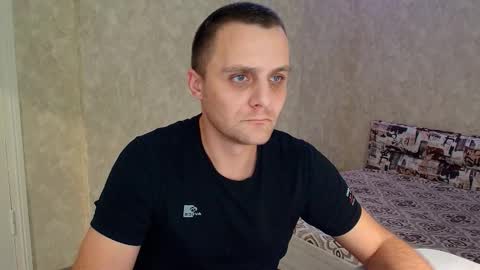 Snapshot of john_3019 chatting on 11.17.25 John online show from 11.17.25