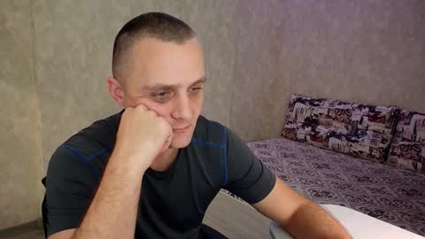 Snapshot of john_3019 chatting on 11.24.25 John online show from 11.24.25