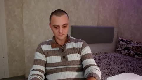 Snapshot of john_3019 chatting on 01.12.26 John online show from 01.12.26