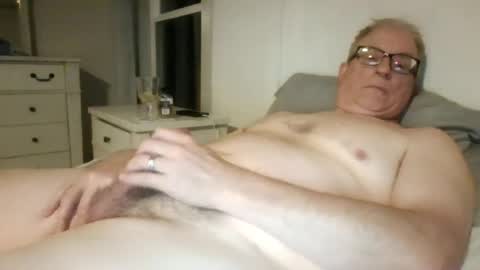 Snapshot of john_ohio chatting on 06.18.26 john_ohio online show from 06.18.26
