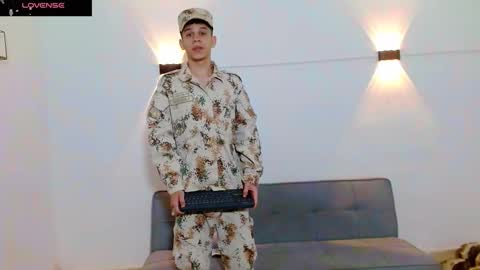 john_ssnow29 online show from 12.01.25