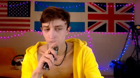 Snapshot of john_winx chatting on 02.14.26 john_winx online show from 02.14.26